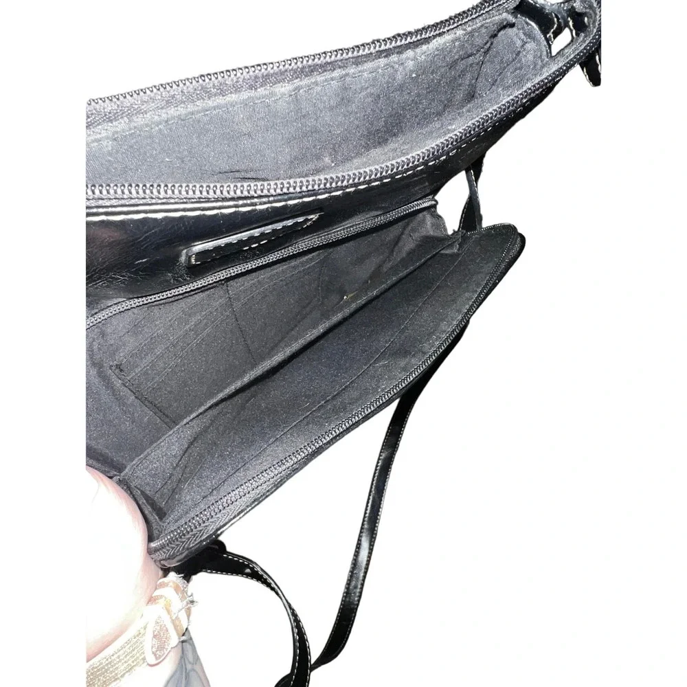 Relic Crossbody Handbag‎ Black Leather Adjustable Strap 9 x 9 x 4